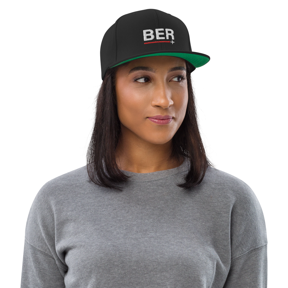 Bestickte Snapback Kappe Black Black Airport Snapback Cap Cockpitstore