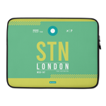 Lade das Bild in den Galerie-Viewer, STN - London - Stansted Laptop Sleeve Tasche 13in und 15in mit Flughafencode
